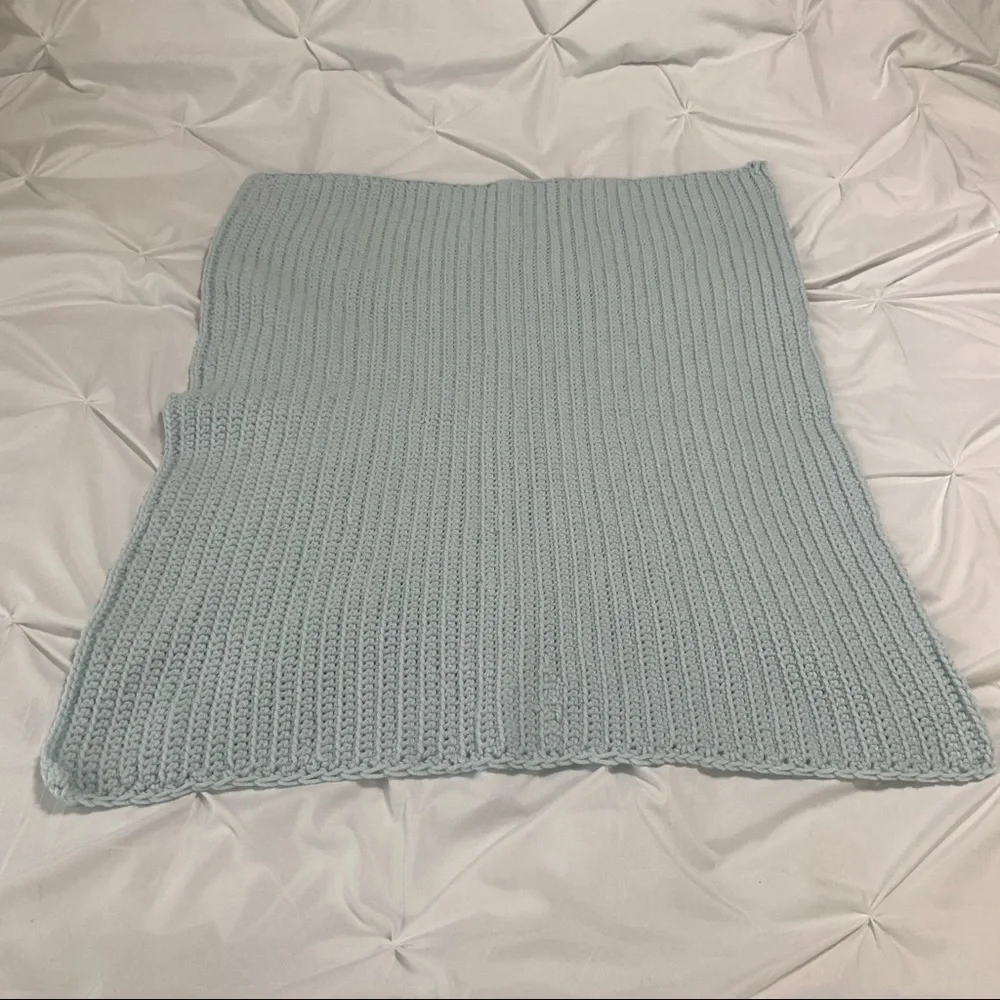 Vintage blue crocheted knit blanket throw